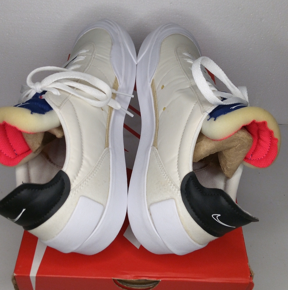 Nike Drop Type LX Label Collection - Picture 5 of 8